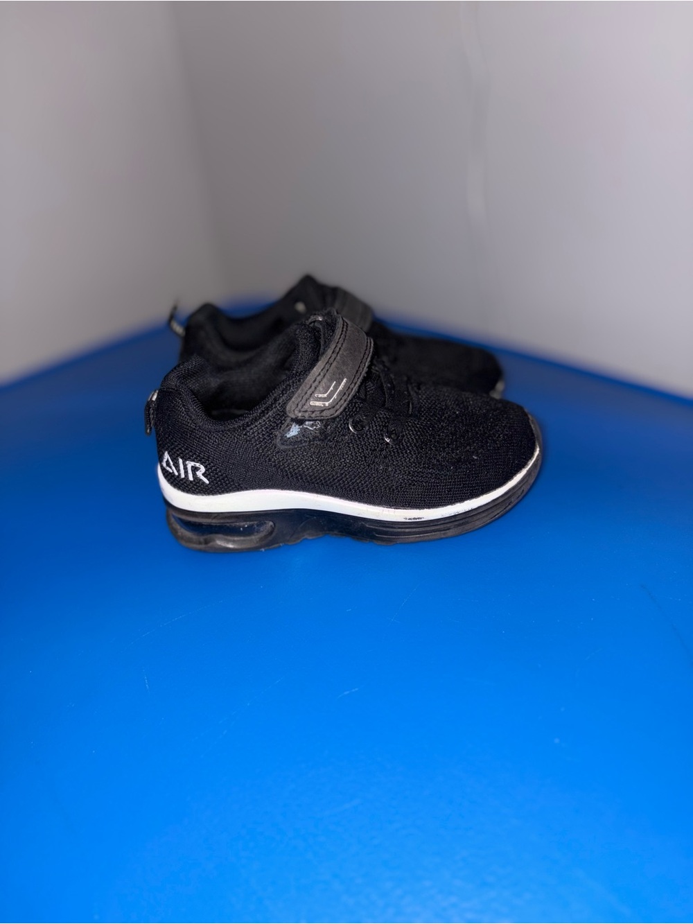 Kids Black Air-Style Athletic Sneakers